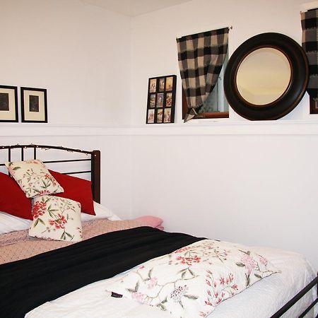 2 Moon Cottage Niagara-on-the-Lake Extérieur photo